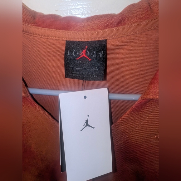 Jordan Women's Dusty Peach Short Sleeve Button Down Crop Top (New w/Tags!) - Picture 2 of 5